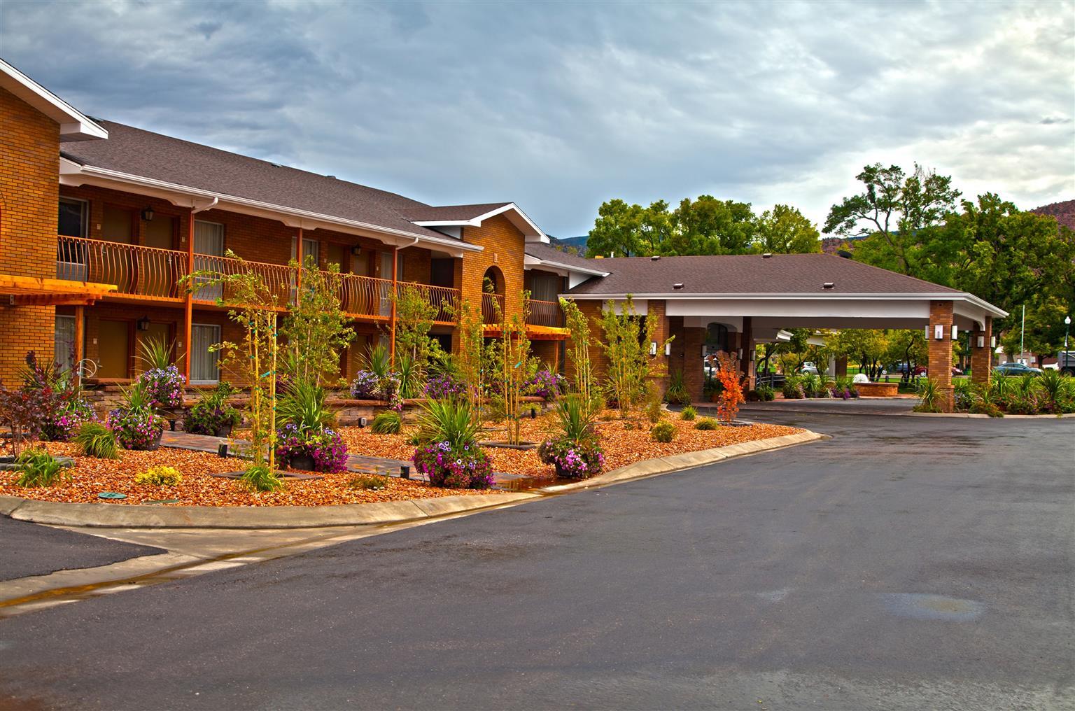 Best Western Plus Cedar City Hotel Buitenkant foto